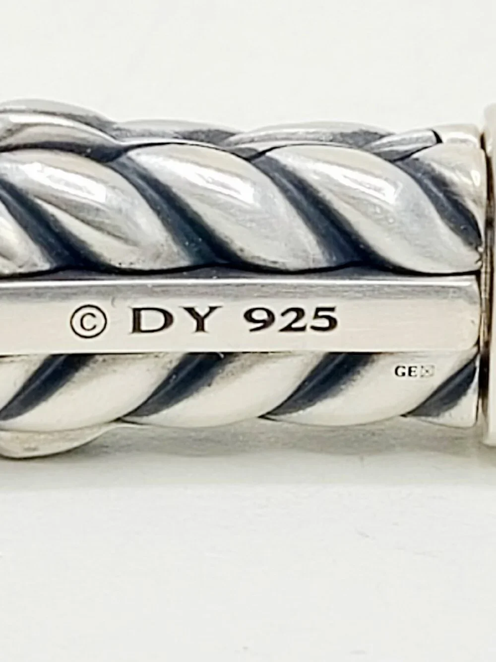 David Yurman Chevron Bracelet in Black Rubber w/ Pavé Black Diamonds - Sz Medium